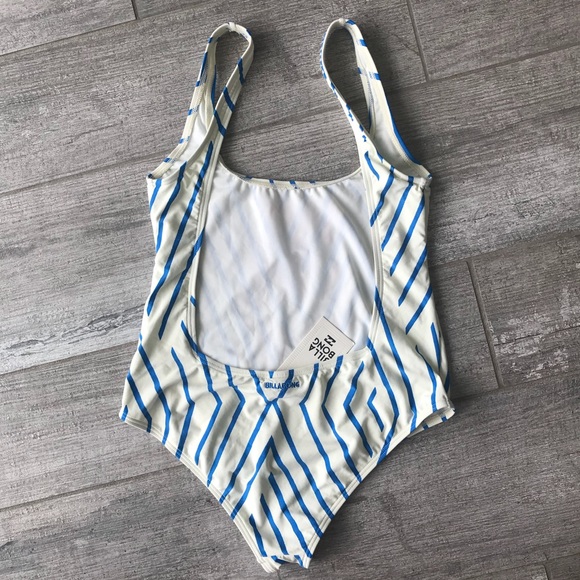 🔥🔥BILLABONG - ONE PIECE SWIMSUIT🔥🔥 - Picture 5 of 6
